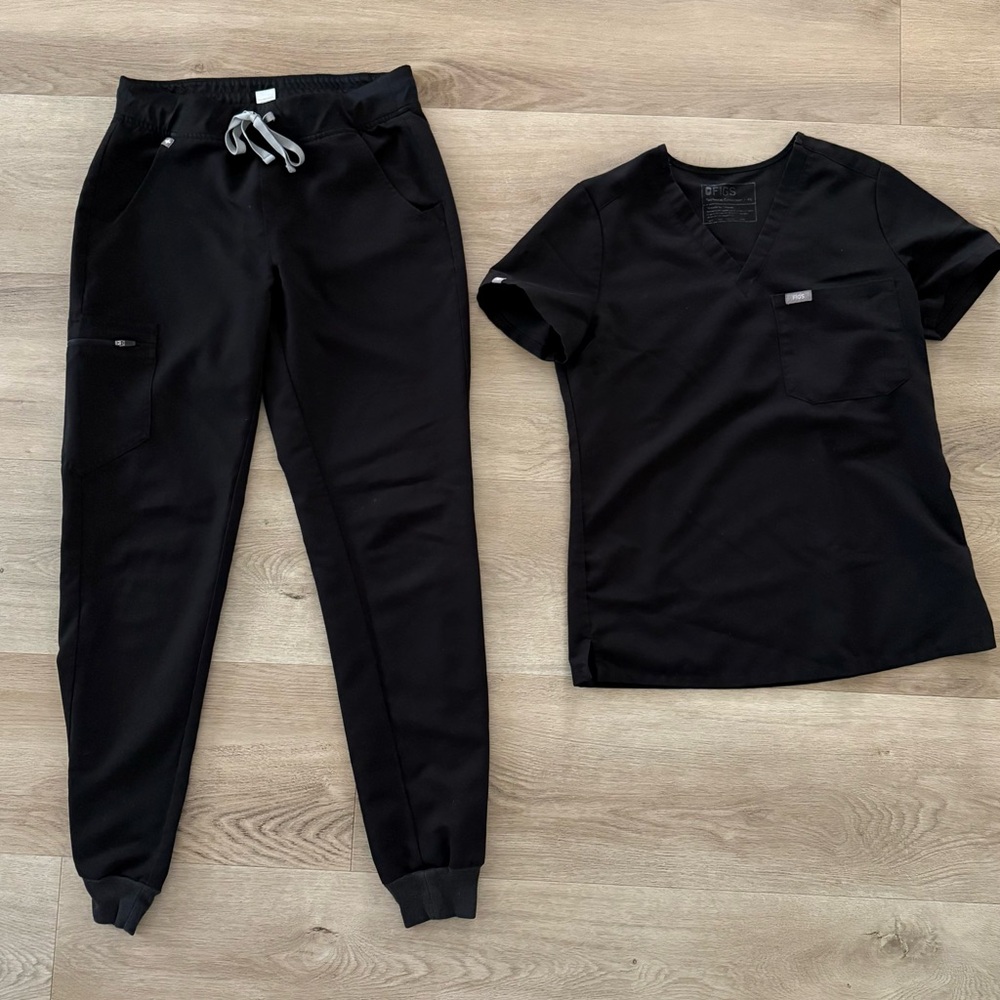Figs Black Scrub Set small top small long bottom